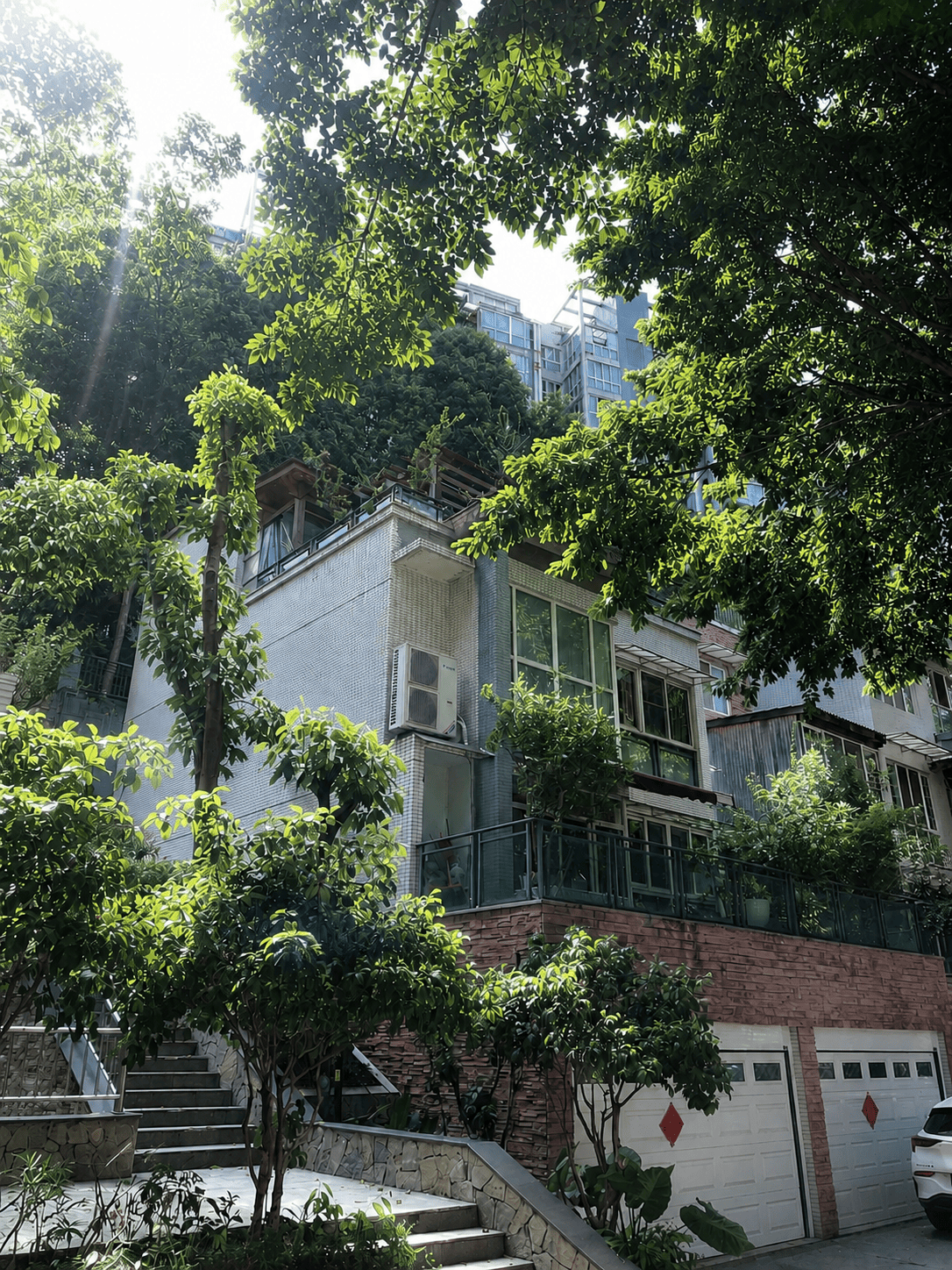 烟台岛居岁月从容升级：小小岛老别墅加装蒂升悦行款电梯